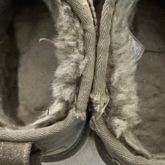 Ugg Ultra mini boot olive size 8 - Picture 4 of 7